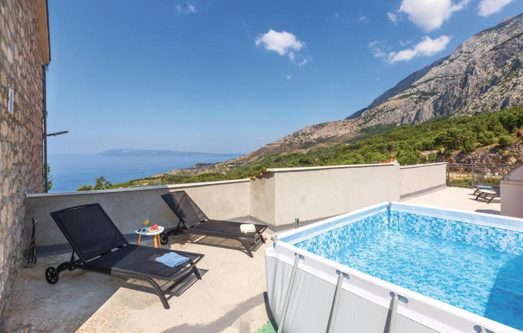 Vacation Apartments Feniks Tucepi Exterior photo